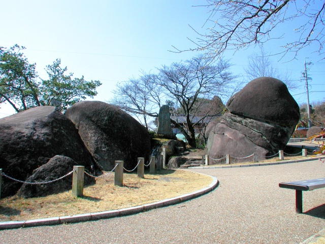 桃山公園（女夫岩）